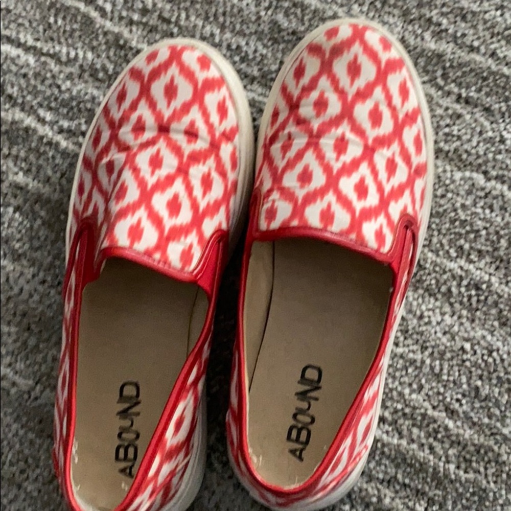 ABOUND Shoes - Picture 2 of 4